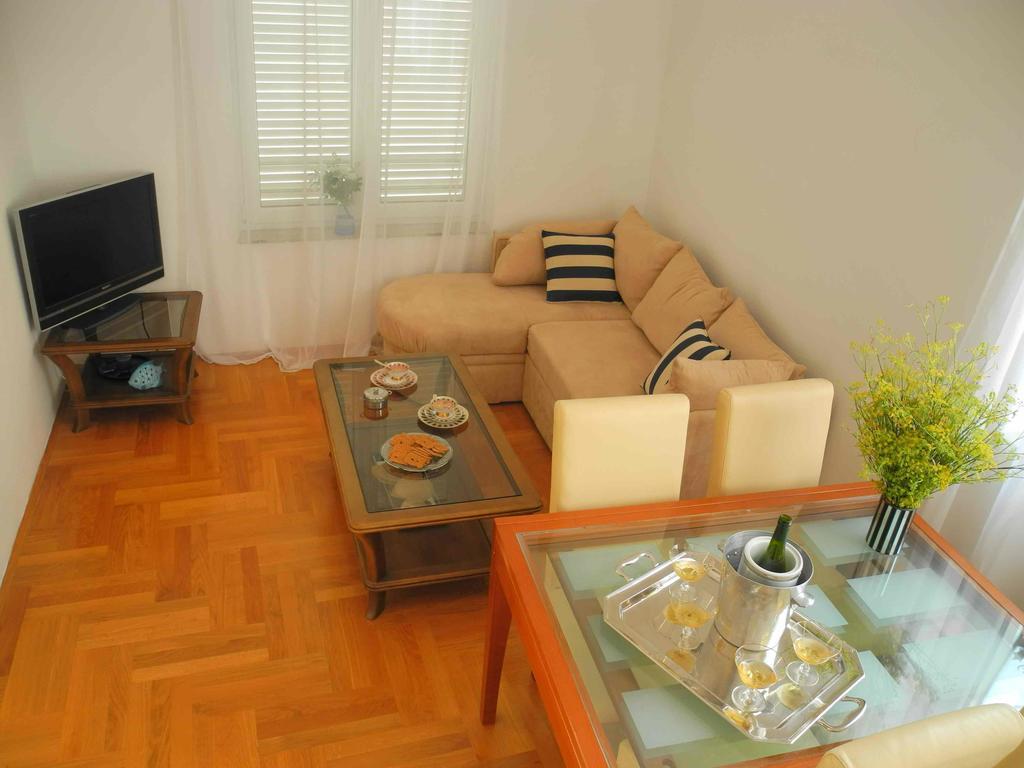 Apartments Antonela Jezera Buitenkant foto