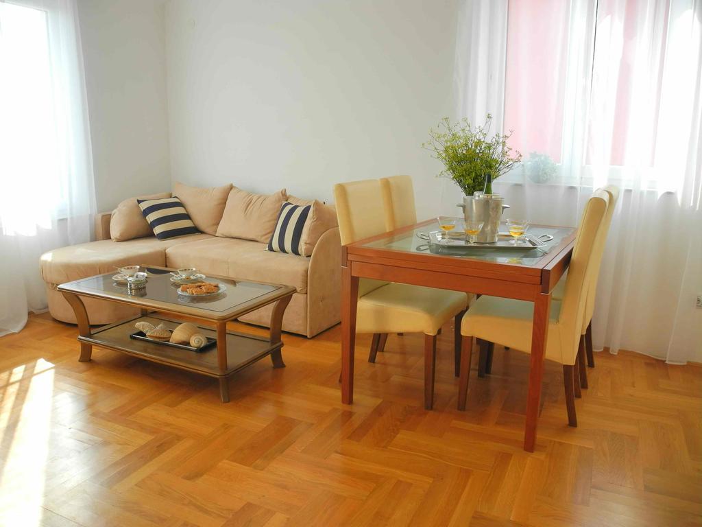 Apartments Antonela Jezera Buitenkant foto